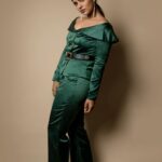 Aishwarya Rajesh Instagram - wore this vibrant green suit for @jfwdigital film awards 2020 #Bestactresscritics 4 #namaveetupillai styled @chaitanyarao_official photography @kiransa @kiransaphotography