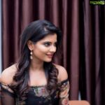 Aishwarya Rajesh Instagram - Thank u @chisellemakeupandhair for keeping it simple 😊😊