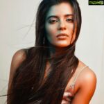 Aishwarya Rajesh Instagram – Shot @v.s.anandhakrishna loved it #makeup @suresh.menon stylish @jayalakshmisundaresan