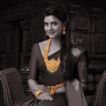 Aishwarya Rajesh Instagram - Ornate with magnificent gemstones, a collection of divine gold jewellery waits to accentuate your traditional looks at Super Saravana Stores Super Jewellery. #supersaravanastoressuperjewellery #superjewellery #gemstones #gold #diamondjewellery #emeralds #ethnic #supersaravanastores #goldjewellery #diamonds #2022 #moderndesigns #designs #jewellery #traditional
