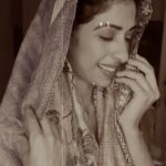 Aishwarya Sakhuja Instagram - @rohitnag9 the war is on...now u make a reel without me interrupting 🙄 #roash #madhubala #instagood #instareels #instafun #reelitfeelit❤️❤️ #reelkarofeelkaro #trending #loveforblackandwhite #vintage #jugaad #actor #anchor #newatthis #AishwaryaSakhuja