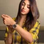 Akanksha Puri Instagram - Greatest gift you can give someone is your time …❤️ . . Thanks @discountmarket_dm for this beautiful watch !! . #morningvibes #morning #collaboration #love #watch #accessories #fashion #style #lifestyle #picoftheday #photooftheday #pic #fitness #girl #tattoo #happy #beingme #akankshapuri #🔥
