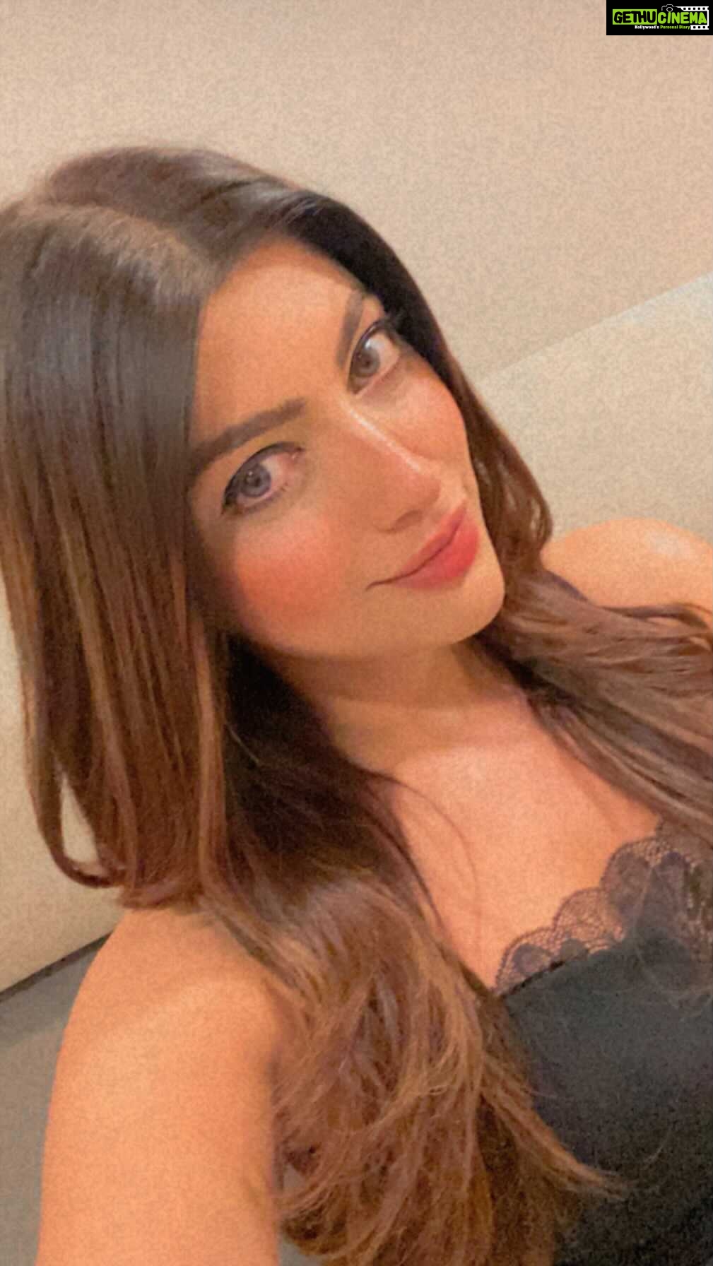 Akanksha Puri Instagram - Tumhara Kahan se adjust karu ????? . . #dramaqueen #fullfilmy #reels #instagood #instagram #love #lifestyle #funny #goodvibes #goodnight #reelitfeelit #reelsinstagram #happy #beingme #akankshapuri #❤️ - Gethu Cinema Akanksha Puri Instagram - Tumhara Kahan se adjust karu ????? . . #dramaqueen #fullfilmy #reels #instagood #instagram #love #lifestyle #funny #goodvibes #goodnight #reelitfeelit #reelsinstagram #happy #beingme #akankshapuri #❤️ - Gethu Cinema