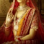 Akshay Kumar Instagram - प्रण में अड़िग, प्रेम में पावन ऐसी राजकुमारी संयोगिता, भारत का गौरव है! Princess Sanyogita weaved a tale of true love & compassion. Celebrate Samrat #Prithviraj Chauhan with #YRF50 only at a big screen near you on 10th June in Hindi, Tamil & Telugu. @manushi_chhillar | @duttsanjay | @sonu_sood | #DrChandraprakashDwivedi | @yrf | #Prithviraj10thJune
