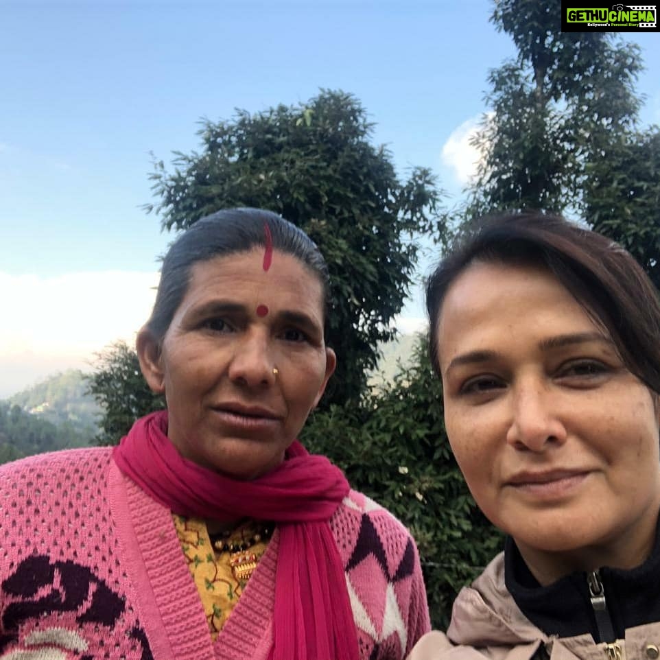 Amala Akkineni Instagram - Sharing some beautiful moments from my recent trip to the Himalayas. Pic 3 is with my trekking buddy, Deepa, a farmer and Pic 4 is with my dear father. #beautifulhimalayas #himalayanmountains #vacation