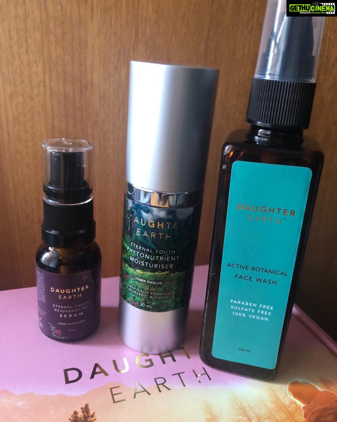 Amala Akkineni Instagram - Tried these lovely cruelty free products by Daughter Earth 👌🏽feeling soooo good ! Made right here in Hyderabad 😊