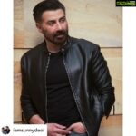 Ameesha Patel Instagram – Posted @withregram • @iamsunnydeol Get up, get dressed, keep going! 💪🏻

📸 @tinadehal
Styled by: @_gaganoberoi_
NOW THaTs A SUPER HANDSOME HERO .:.my TARA SINGH ❤️❤️