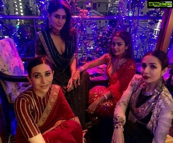 Amrita Arora Instagram - Diwali nites #bluelights #diwaliphatakas @malaikaaroraofficial @therealkarismakapoor #beebo !Sisterhood of the manic pictorials 🤩🤩🤩🤩