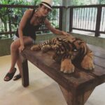 Amrita Arora Instagram - Cuddly#funlife