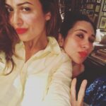 Amrita Arora Instagram - Happy birthday darling @therealkarismakapoor 💗💖❤️🎈 Have a super awesome birthday 🎁 #bff #mygirl❤️ #loveyou