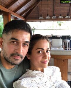 Amrita Arora Instagram - 9 years,2 kids and a whole lotta love later @shaklad !We got this babe !!👍🏼 #9thanniversary #4thmarch #soulcity