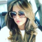Amrita Arora Instagram – @salon_muah ❤️❤️❤️ #farahfawcetvibe #amazingblowout #greathairdayselfie !Throwing shade on my super sexy Dita shades @drishtiplatinum Thankyou 😎😎😎