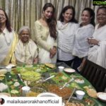 Amrita Arora Instagram - #Repost @malaikaarorakhanofficial (@get_repost) ・・・ Happy onam my mallu brethren ......there is no meal that I love more than onam Sadhya...🙏🙏🙏🙏.n my mum @joycearora is jus the worlds bestest cook ever#mymallufam#homecookedfood @joycearora