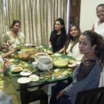 Amrita Arora Instagram - Onam madness @joycearora unreal🍴 @anudewan5 @therealkarismakapoor @anujabijlani @malaikaarorakhanofficial @shaklad