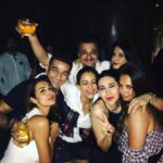 Amrita Arora Instagram – About last night 🎈❤️🎉 #Arbus50th #sucasa #family #madfriends #funnight @shaklad @maheepkapoor @malaikaarorakhanofficial @therealkarismakapoor @seemakhan76 @sanjaykapoor2500