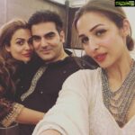 Amrita Arora Instagram – Eid Mubarak ❤️❤️😘 @malaikaarorakhanofficial @arbaazkhanofficial