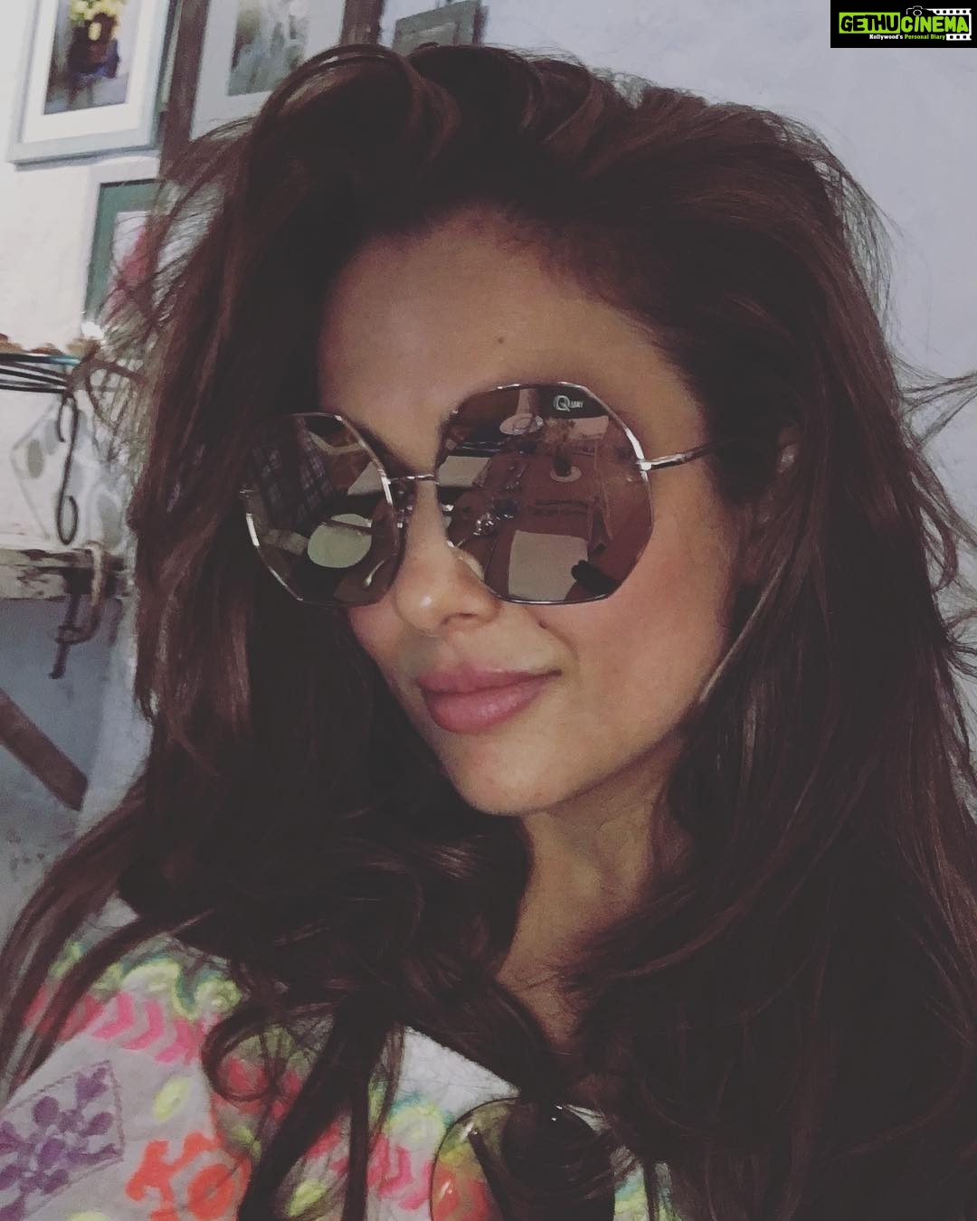 Amrita Arora Instagram - Brunchinnnnn !Bumble bee mode