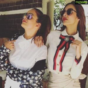 Amrita Arora Instagram - Off bows and shades 🍾
