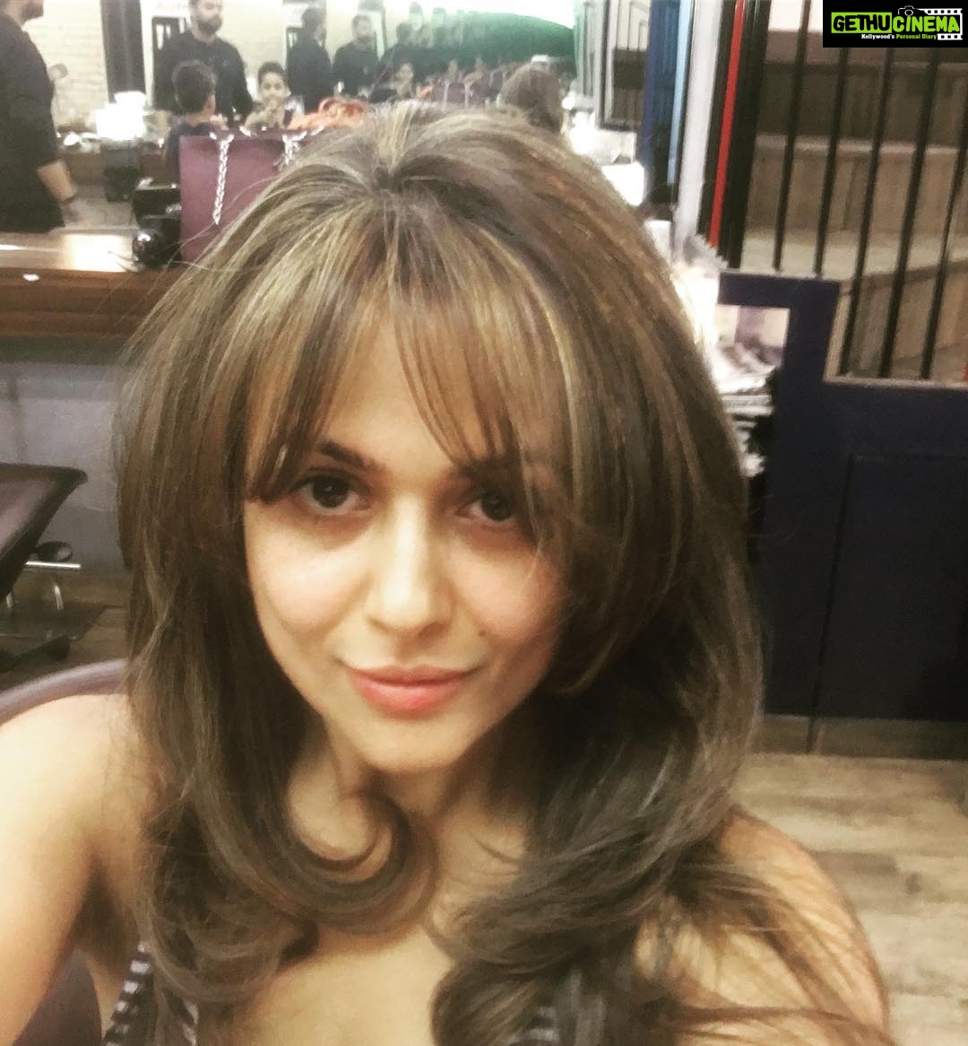 Amrita Arora Instagram - N it's back ..with a bang😉