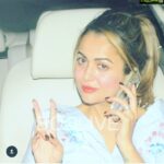 Amrita Arora Instagram - ✌🏼️