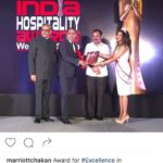 Amrita Arora Instagram - One more award,many more to go🙏🏼🍾❤️ @marriottchakan @abdulnasirshaikh @shaklad !Congratulations !!!🍾🍾🍾🍾🍾 #proudwifey #dreambig #dreamteam !