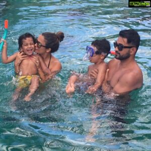 Amrita Arora Instagram - Poolers🤗