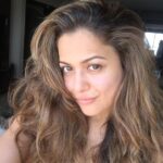Amrita Arora Instagram - Goooood mornin😘 #bedhead #sunyay #byebyefever 👊🏿