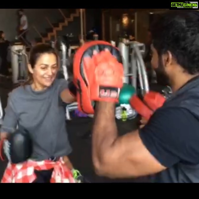 Amrita Arora Instagram - The sweet smile of pure painππΏππ½!