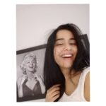 Amrita Rao Instagram - Practicing the Monroe Smile 😆 #happysunday ❤️