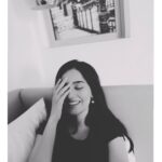 Amrita Rao Instagram - #weekendvibes #saturday #reelkarofeelkaro ,❤️