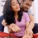 Amrita Rao Instagram - New Trend with A Twist…its All About LOVE ❤️ Veer is like : भाई Trend तो मेरा था #trendingreels #couplegoals #love #newyear #2022 #themonthsoftheyear #2021 #kids