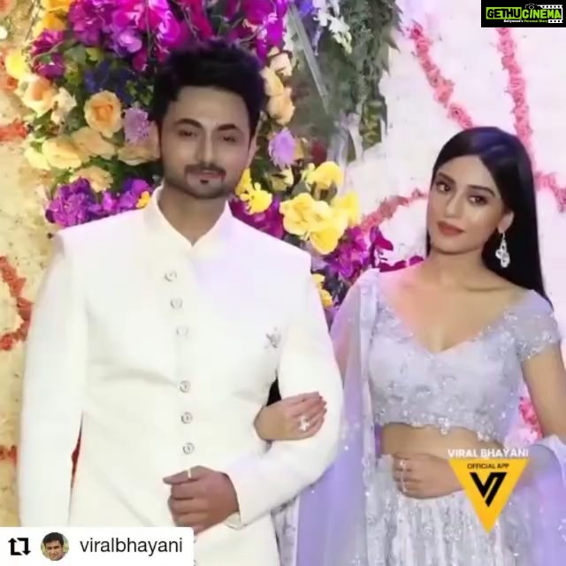 Amrita Rao Instagram - #vivah in the air... Congratulations To my Most Loved Director Sooraj Barjatya and Family @rajshrifilms on the wedding of their son Devaansh Shadi Ka Mausam ♥️.. @rjanmol27 #couplegoals 👫 JW Marriott Mumbai Juhu