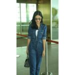 Amrita Rao Instagram – When in doubt… Wear #denim 💫 Terminal 2 Chatrapati Shivaji Terminal Mumbai