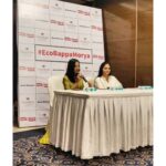 Amrita Rao Instagram - My #EcoBappaMorya Campaign Reaches #Pune! 😇 As I present an Eco Friendly Ganesha Idol to @ushakakadeofficial (Trustee Gravitas Foundation and Philanthropist) She pledged to take the Awareness to all the schools associated with her 😀😁🙌! Thank You Usha ji for giving strength to such Important Causes 💚💚💚 . . Jewelry by - @gautambanerjeejewellers Designer - @labelkanchan Managed by -@maximus_films Pune, Maharashtra