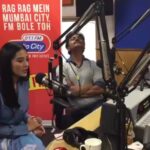 Amrita Rao Instagram - ITS A ROLL... #thackeraypromotions #ThackerayTheFilm Releasing #25thjanuary #radio Radio City