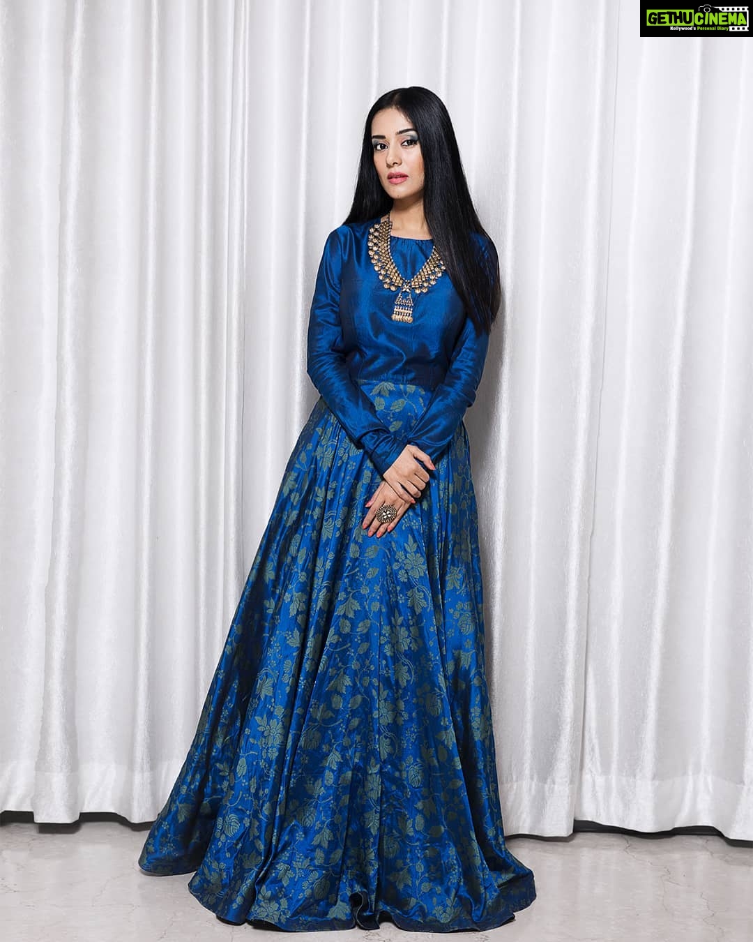 Amrita Rao Instagram - EVENT : ARUNDHATI JEWELLERS STORE Opening... #ChiefGuest City : BHUBANESHWAR ..... Styling Credits @ekta_shah Bhubaneswar, India