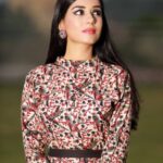 Amrita Rao Instagram - Endorsement : Flowery Fashion .... Feel comforted in this finest fabic, elegant attire from @flowery.fashion ..Absolutely Love the print 😍