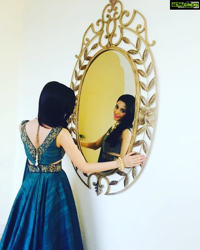Amrita Rao Instagram - EVENT : SURAT : Store Opening.. ... If Your Still Searching for that One Person that will Change Your Life... Take A Look In The Mirror !!!!