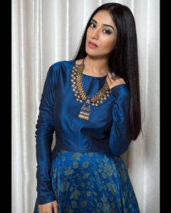 Amrita Rao Instagram - EVENT : BHUBANESHWAR : Appearance for Arundhati Jewellery ......... ........... Designer @ekayabanaras Jewellery by @aquamarine_jewellery Styled by @ekta_shah Mayfair Resort Puri