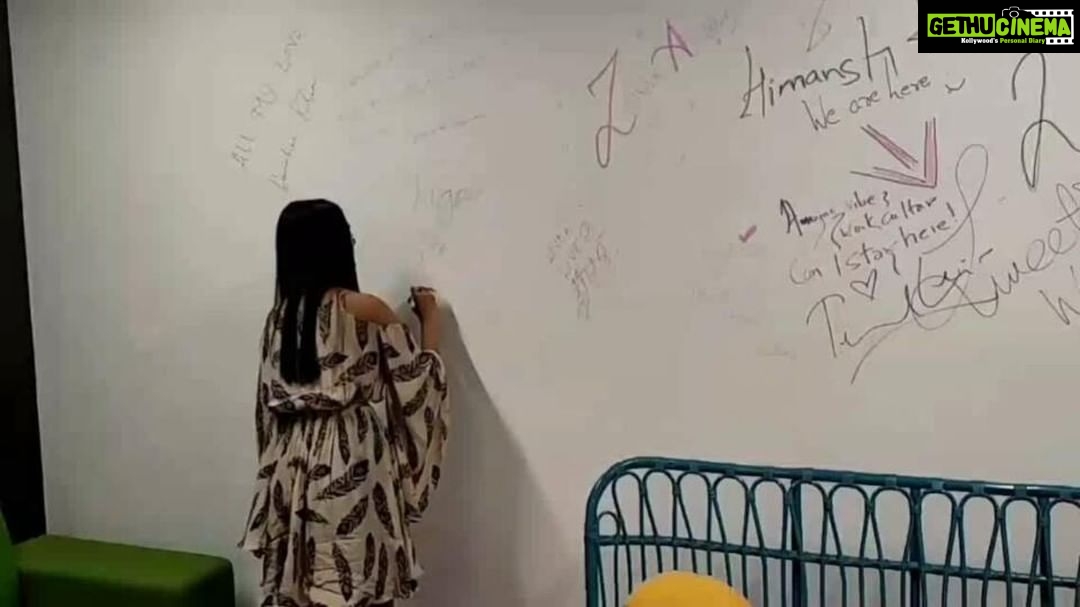 Amrita Rao Instagram - FACEBOOK OFFICE: AMRITA RAO WAS HERE !!!!! Launching my Website www.amritarao.website ... #websitelaunch #launchparty with #fans π β€β€β€β€β€ #newwebsite #newvideos COMING SOONπ βοΈ #signingoff #thankyoufans π Facebook Mumbai Office