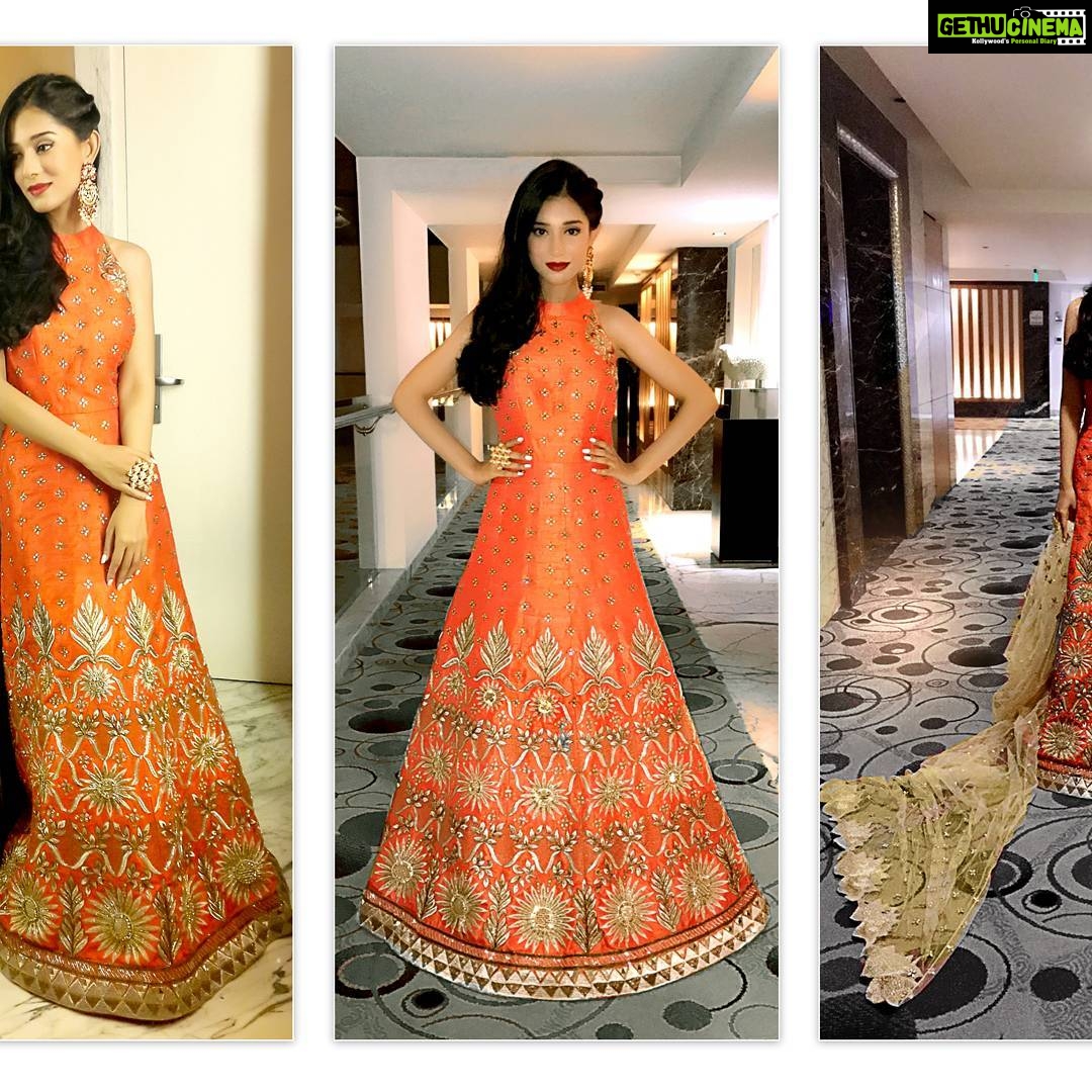 Amrita Rao Instagram - EVENT : SURAT -NAVRATRI ........ GARBO NIGHT CHE #bausaras #FUNMA 😀 The Gateway Hotel- Taj , Surat