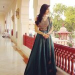 Amrita Rao Instagram - THE JAIPUR JEWELLERY SHOW : In association with NDTV Good times ....... #brandambassador #host #ndtvgoodtimes Taj Rambagh Palace Hotel-Tonk Road