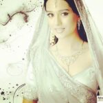 Amrita Rao Instagram - @damasjewellery MY FIRST AD CAMPAIGN As an Actress... #DDAMAS #jewellery Mumbai, Maharashtra