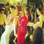Amrita Rao Instagram - MOVIE : MASTI : The Originals .... Masti Time! #girlsnightout 😆😀👍 #throwback pic #Bollywood #flashback Director : Inder Kumar Produced by @tips Mumbai, Maharashtra