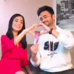 Amrita Rao Instagram - #Ad Guess the perfect way to celebrate Valentine's day? Surprising your partner with the scrumptious and chocolate-y @cornettoindia!🍦🍫Just like we did! ❤✨Boys and girls, get ready to surprise and get surprised with @cornettoindia! Make your first move extra special with this super yummy cone! Order it on Swiggy now!🍦🥰 @KwalityWalls #cornettoIndia #Cornettoyourlove #Valentinegift #Valentineproposal #Valentinesday #firstmove #sayitwithCornetto Styling @mrignain