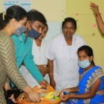 Amulya Instagram - ನಮ್ಮ ವಿವಾಹ ವಾರ್ಷಿಕೊತ್ಸವವನ್ನು ಸರ್ಕಾರಿ ಆಸ್ಪತ್ರೆಯಲ್ಲಿ ದಾಖಲಾಗಿರುವ ಸುಮಾರು 50 ಗರ್ಬಿಣಿ ಮಹಿಳೆಯರಿಗೆ ಸೀಮಂತ ಮಾಡಿ, “maternity nutrition kit” ಕೊಟ್ಟು ಆಚರಿಸಿಕೊಂಡು, ಕೊರೊನಾ ವಾರಿಯರ್ ನರ್ಸ್ ಭಾರತಿಯವರನ್ನು ಗೌರವಿಸಿ ವಿಶ್ವ ದಾದಿಯರ ದಿನವನ್ನೂ ಆಚರಿಸಿದ್ದು ಅತೀವ ಸಂತೋಷ ನೀಡಿತು. @jagdish_rc