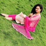 Amulya Instagram - ದೀಪವು ನಿನ್ನದೇ, ಗಾಳಿಯು ನಿನ್ನದೇ⁣ ಆರದಿರಲಿ ಬೆಳಕು... ⁣ದೀಪದಂತೆ ನಿಮ್ಮ ಬದುಕು ಯಾವಾಗಲು ಹೊಳೆಯುತ್ತಿರಲೆಂದು ಹಾರೈಸುತ... ಬೆಳಕಿನ ಹಬ್ಬ ದೀಪಾವಳಿಯ ಶುಭಾಶಯಗಳು 🎇🧨🎆