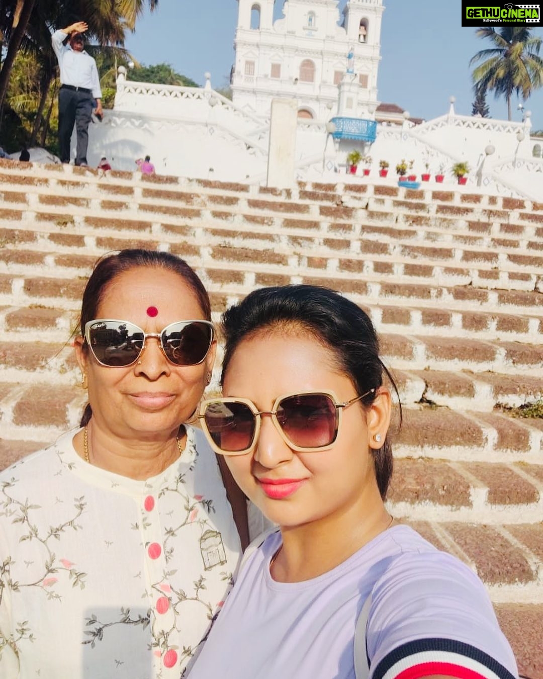 Amulya Instagram - Each day talking to her,listening to her feelings ,not burdening her ,love & caring her is my kind of Mother’s Day... as days pass on I feel I am becoming her mother ...I hope my brothers & me have been best kids to you @jayalakshmi2422 ...stay happy putti 😍 @pavan2983 @deepuarasu Goa