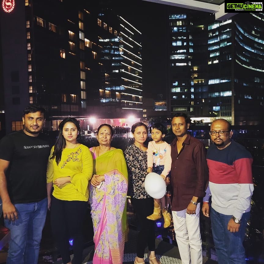 Amulya Instagram - I can say it was my dream to put a complete family picture in my home ...unfortunately I am not blessed so much,without my father we can never be complete ... so those who have been blessed with that opputunity do not miss it ... #familygoals #lovemyfamily❤️ JETLAG