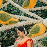 Amulya Instagram - Amulya Jagadish Baby shower event . . VC : #team @deepak_vijay_photography @_dee_jay_r Jewels : @gajraj_jewellers mehendi : @mehendi_neetha . . #babyshower #traditional #meternityshoot #nammamulya #amulya #amulyajagadeesh